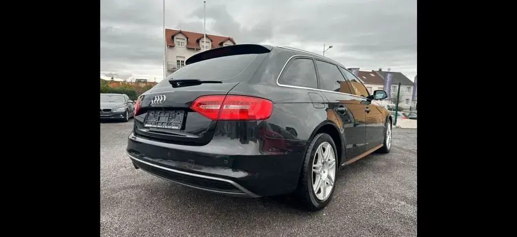 Używany Audi A4 Ambition 177 KM (130 kW) 2014 Czarny Kombi