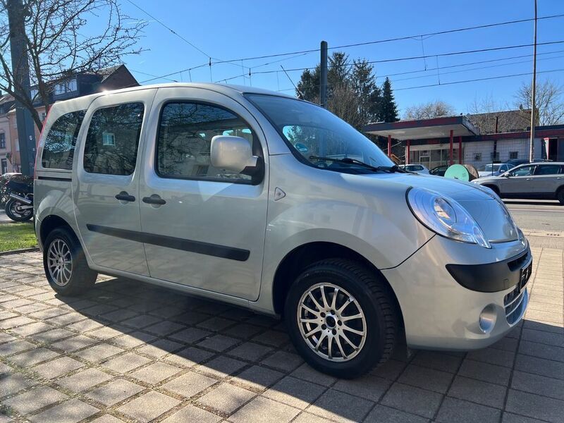 Grau Gebraucht 2009 Renault Kangoo Happy Family Van / Kleinbus | 3.700 € (Guter Preis) - Bild 1/4