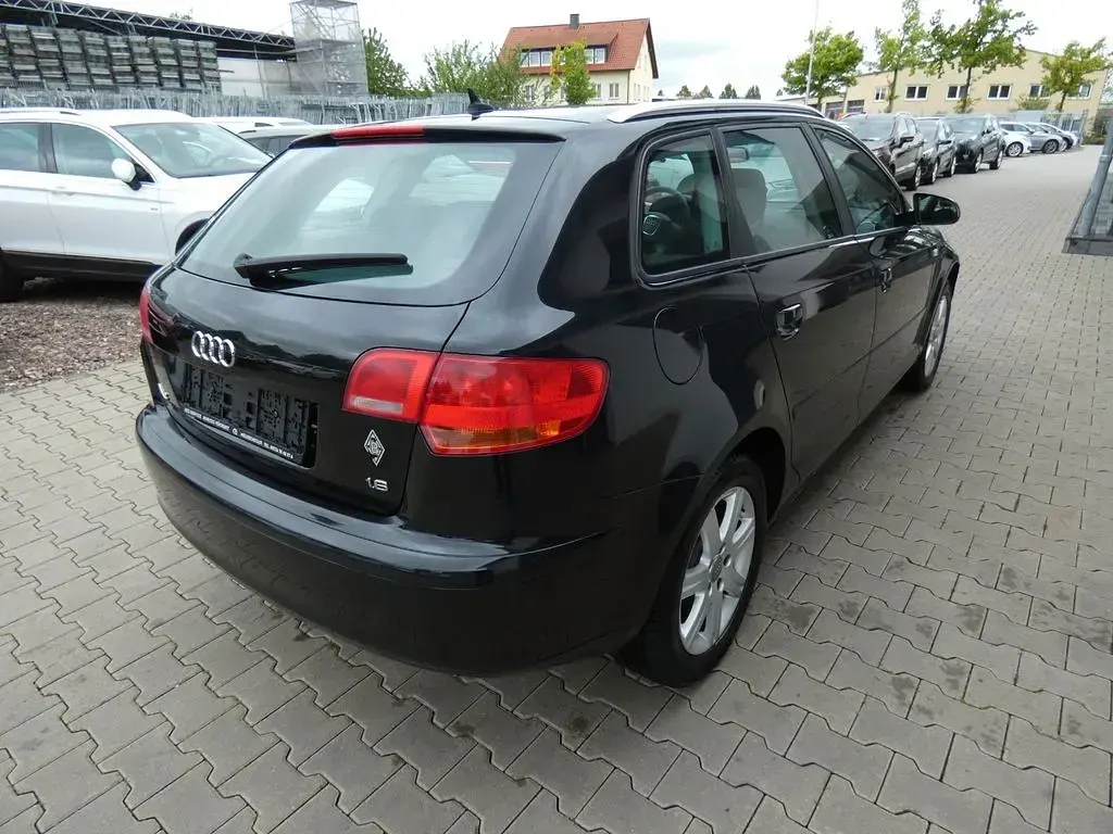 Gebraucht Audi A3 Attraction 102 PS (75 kW) 2008 Schwarz Kleinwagen