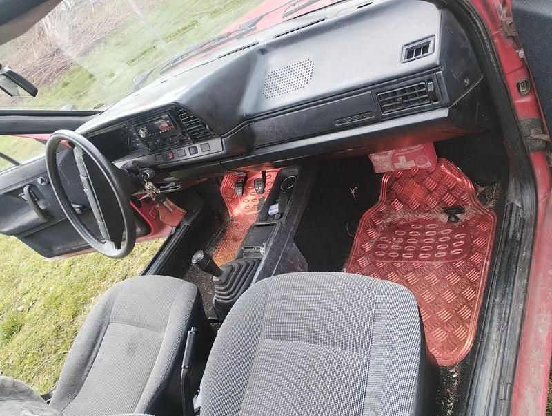 Gebraucht VW Passat 54 PS (39 kW) 1987 Rot Kombi