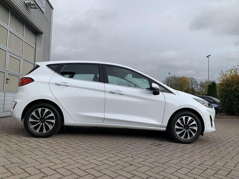 Gebraucht Ford Fiesta Titanium 125 PS (91 kW) 2024 Weiß Kleinwagen