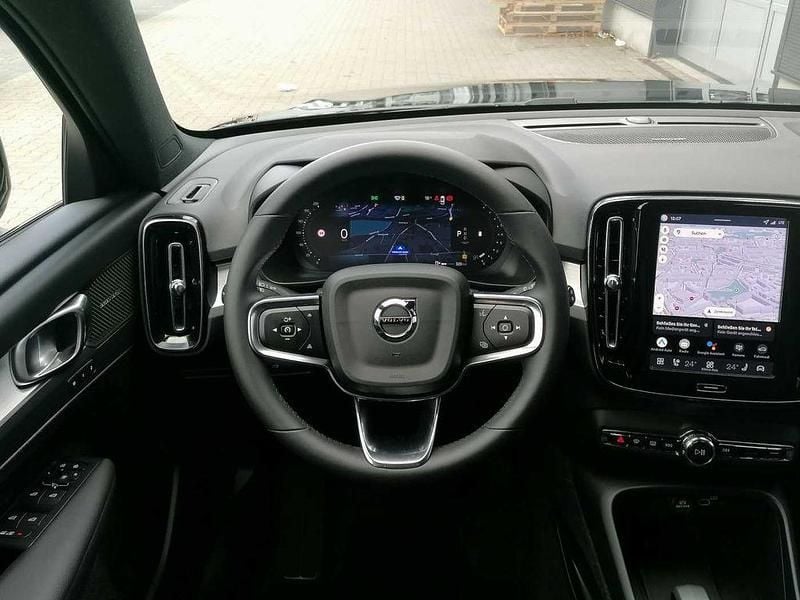 Gebraucht Volvo XC40 Plus 163 PS (119 kW) 2025 Schwarz SUV