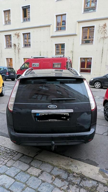 Gebraucht Ford Focus Ghia 125 PS (91 kW) 2009 Schwarz Kombi