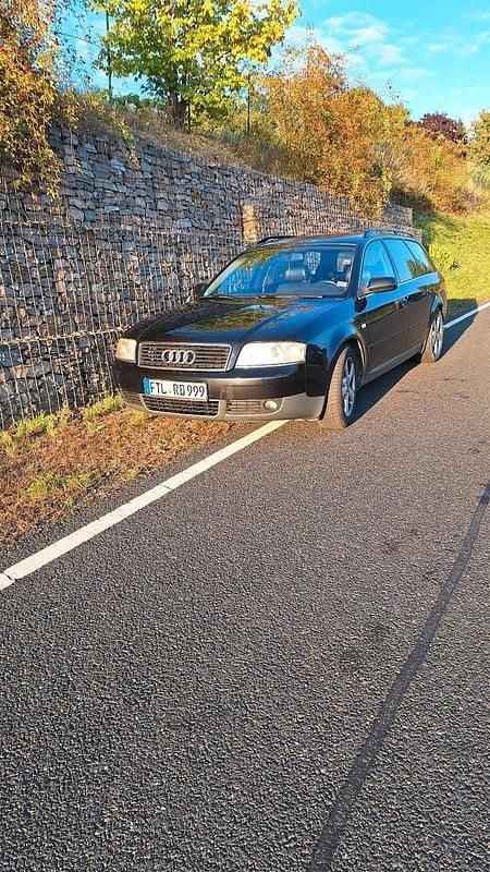 Schwarz Gebraucht 2002 Audi A6 Kombi | 1.650 € (Guter Preis) - Bild 1/4