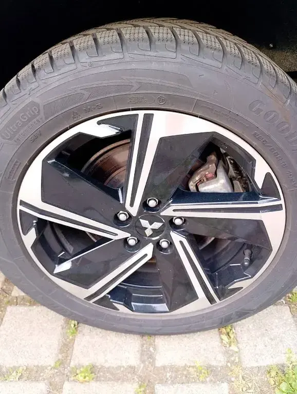 Gebraucht Mitsubishi Eclipse Cross Plus 188 PS (138 kW) 2022 Silber SUV