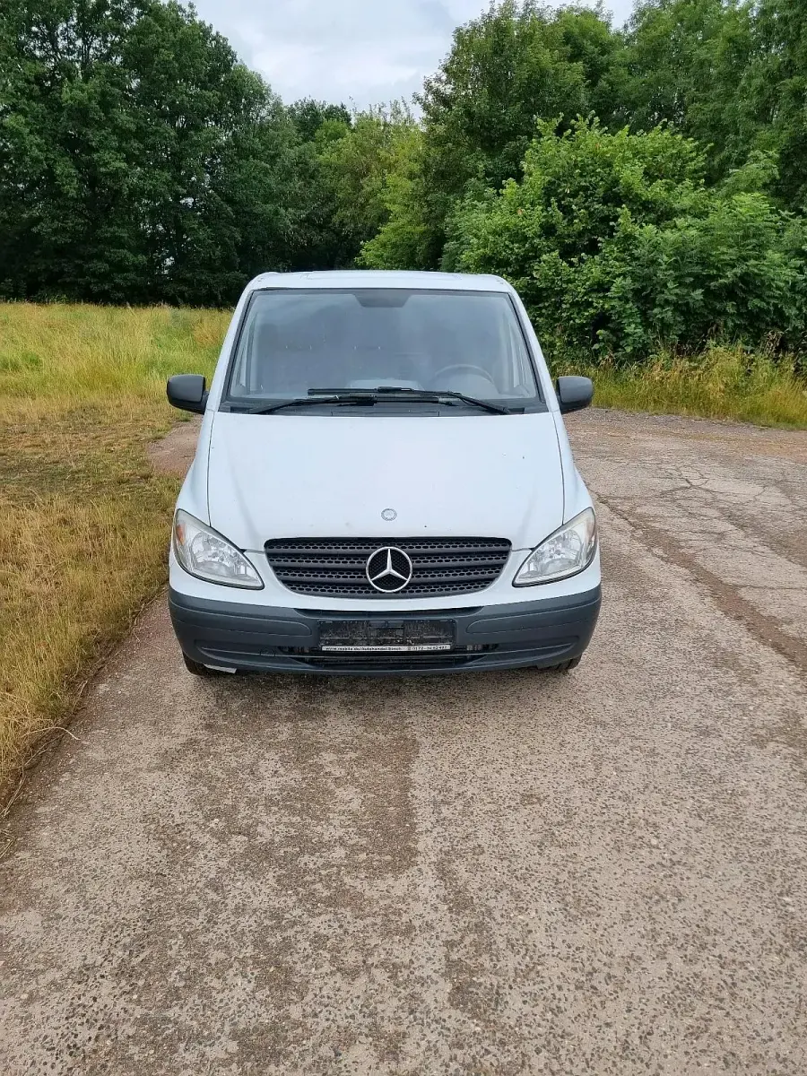 Gebraucht Mercedes Vito 116 PS (85 kW) 2010 Weiß Van