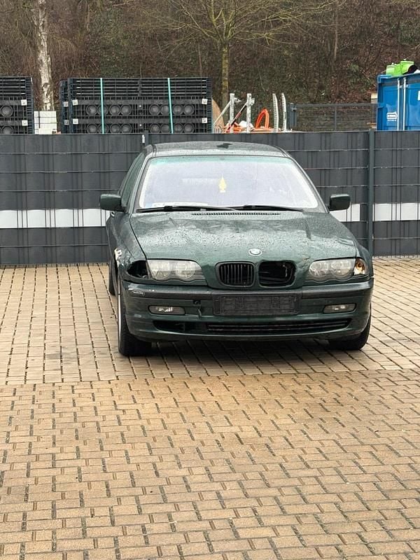 Gebraucht BMW 320 135 PS (99 kW) 1999 Grün Limousine