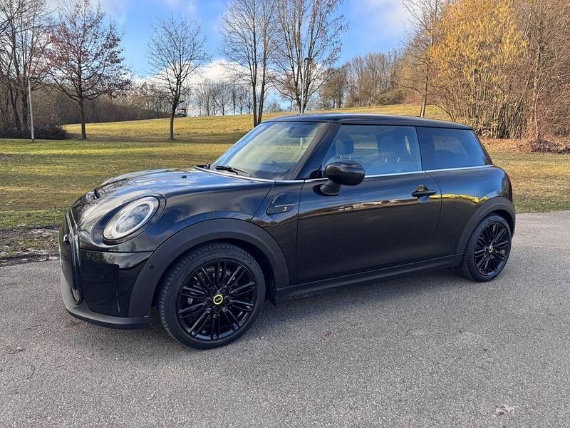 Gebraucht Mini Cooper SE 135 kW (184 PS) 2022 Schwarz Kleinwagen