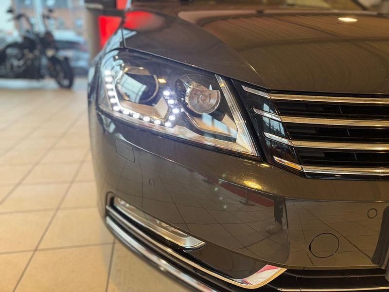Gebraucht VW Passat Exclusive 140 PS (102 kW) 2012 Grau Kombi