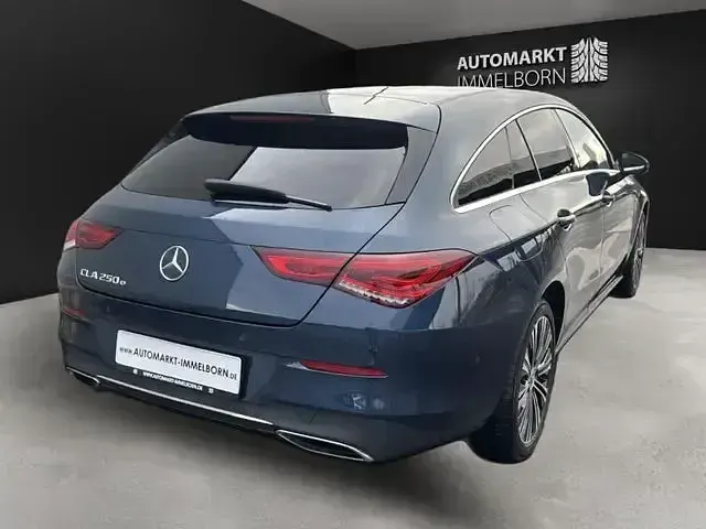 Gebraucht Mercedes CLA250 218 PS (160 kW) 2021 Denimblau Coupé