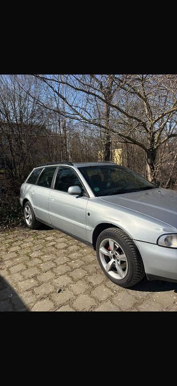 Gebraucht Audi A4 90 PS (66 kW) 1998 Silber Kombi