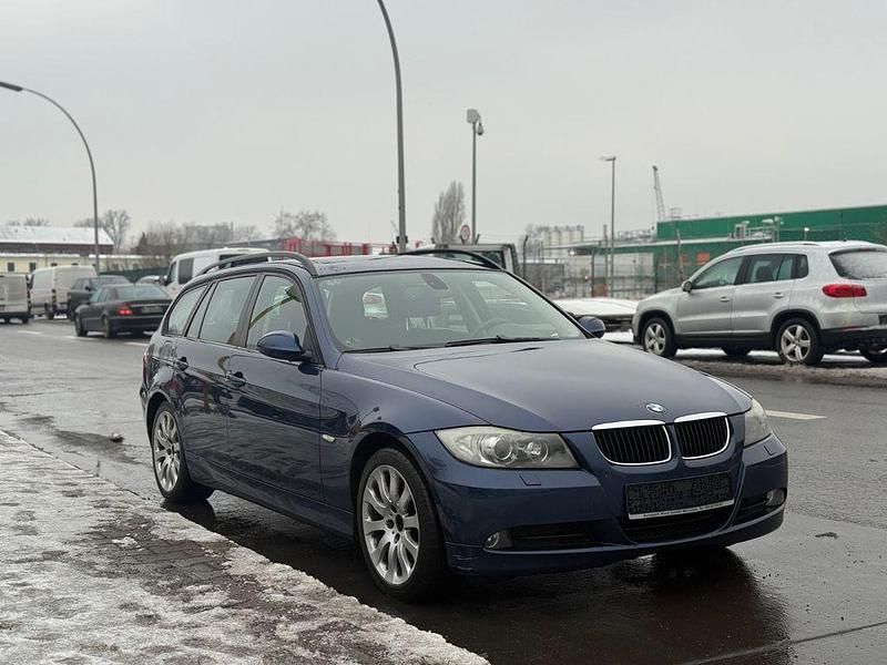 Blau Gebraucht 2006 BMW 320 Advantage Kombi | 2.799 € (Guter Preis) - Bild 1/4