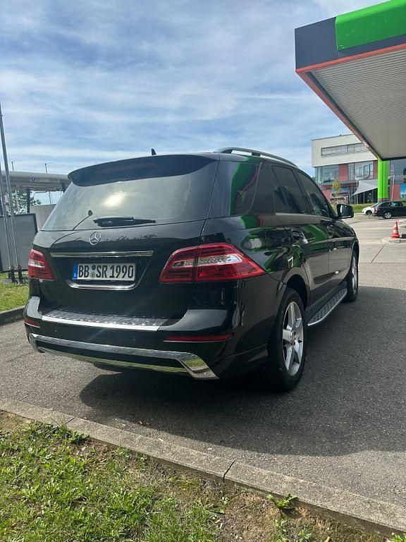 Gebraucht Mercedes ML350 258 PS (189 kW) 2013 Schwarz SUV