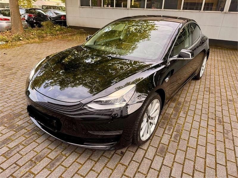 Schwarz Gebraucht 2020 Tesla Model 3 Long Range AWD Limousine | 19.499 € (Superpreis) - Bild 1/4