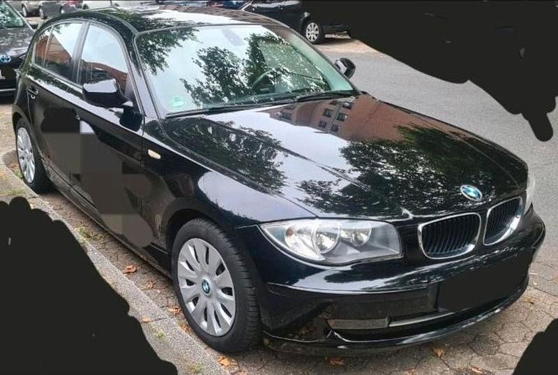 Gebraucht BMW 116 122 PS (89 kW) 2011 Schwarz Kleinwagen