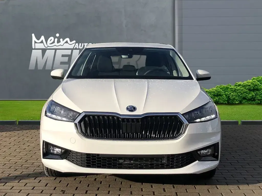 Gebraucht Skoda Fabia Essence 80 PS (58 kW) 2025 Candyweiß Kleinwagen