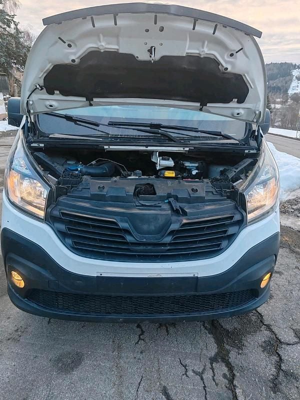 Gebraucht Renault Trafic 125 PS (91 kW) 2019 Weiß Van / Kleinbus