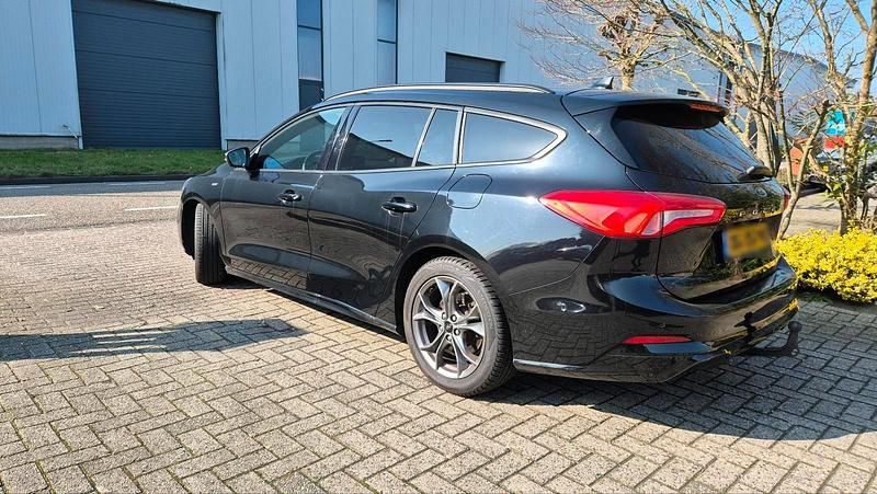 Gebraucht Ford Focus Business Edition 150 PS (110 kW) 2018 Schwarz Kombi