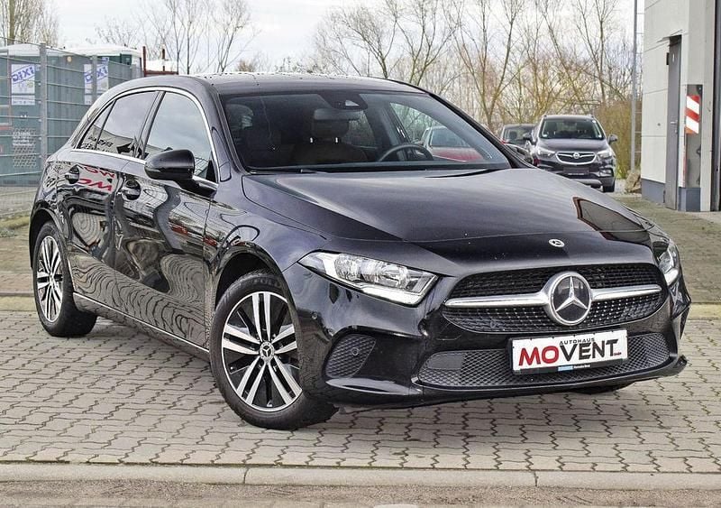 Gebraucht Mercedes A180 Progressive 136 PS (100 kW) 2021 Schwarz Limousine