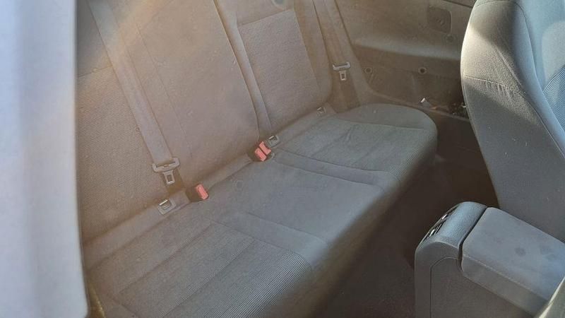 Schwarz Gebraucht 2009 VW Golf Trendline Limousine | 3.000 € - Bild 1/4