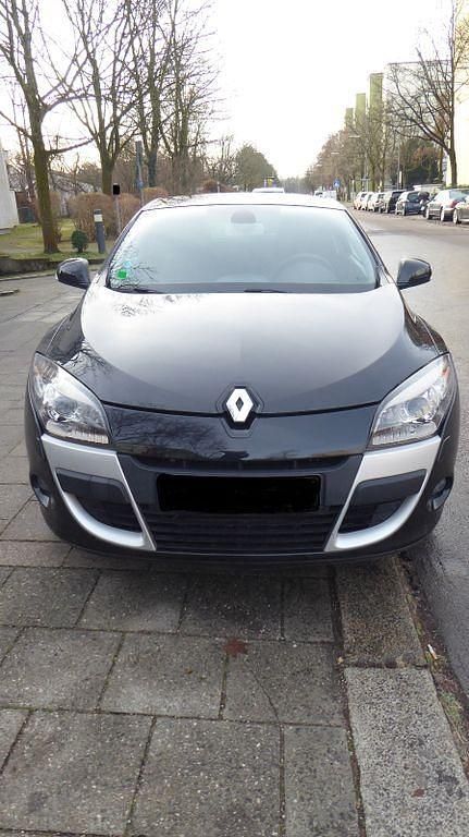 Gebraucht Renault Mégane III 110 PS (80 kW) 2009 Schwarz Coupé