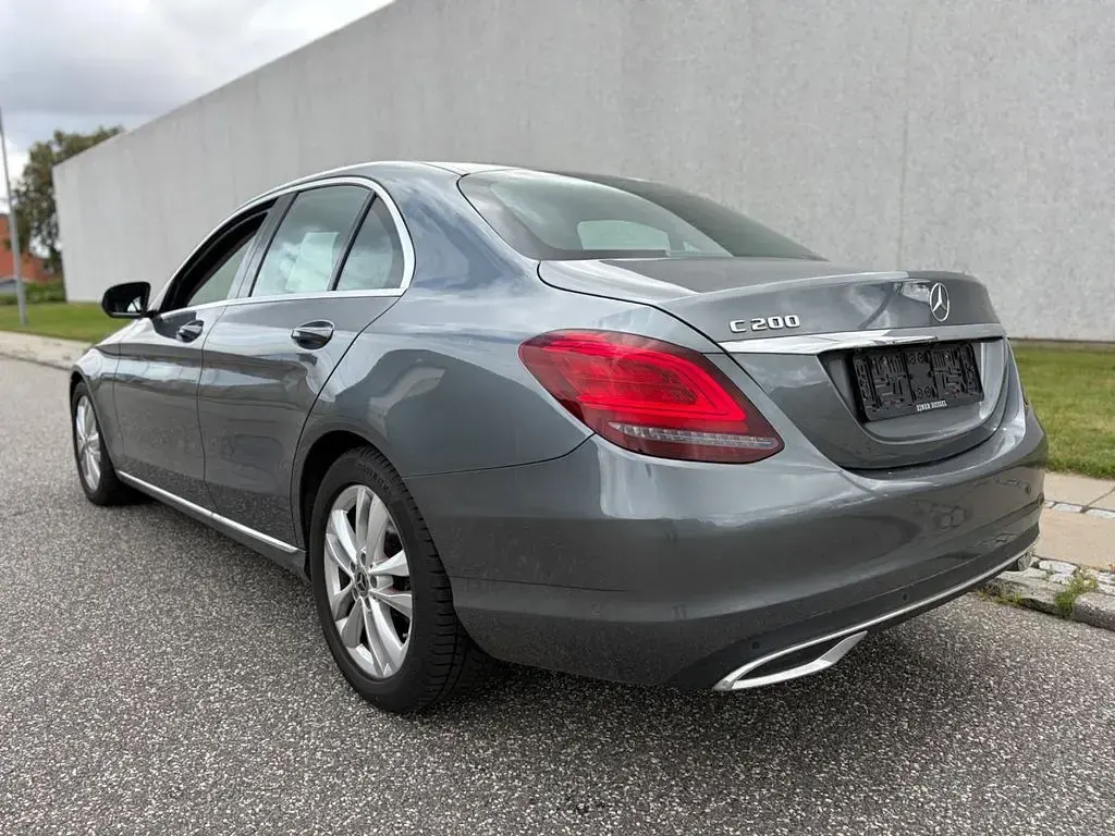 Gebraucht Mercedes C200 184 PS (135 kW) 2019 Grau Limousine