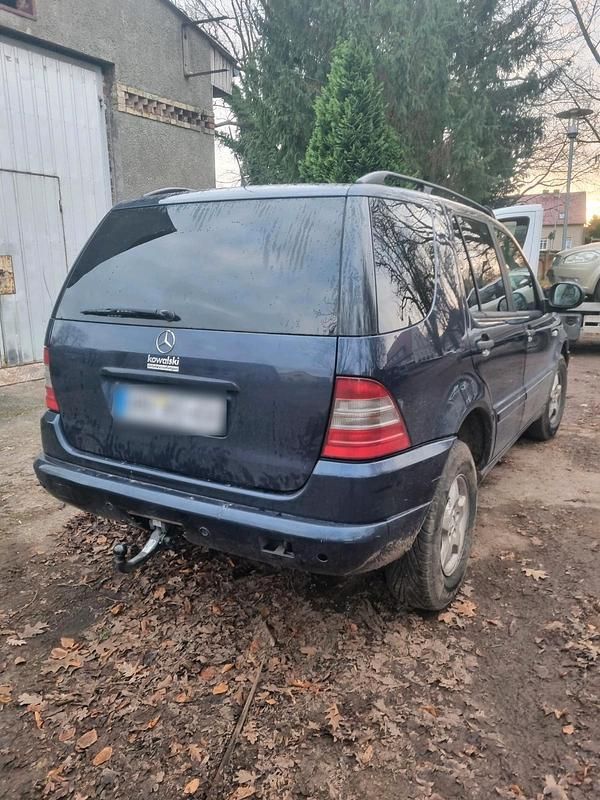 Brugt Mercedes ML320 215 HK (158 kW) 2000 Blå SUV