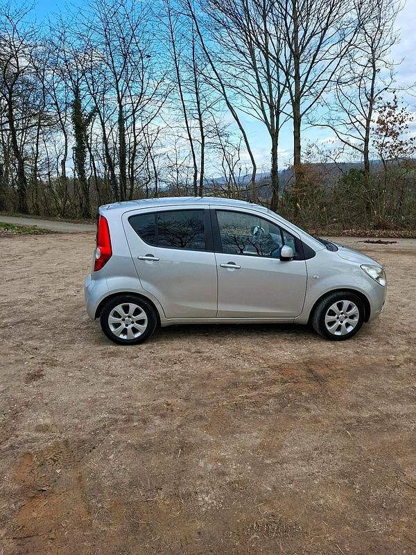 Gebraucht Opel Agila 84 PS (61 kW) 2009 Grau Kleinwagen