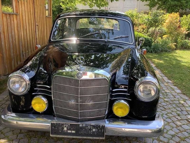 Schwarz Gebraucht 1959 Mercedes 180 Limousine | 20.900 € - Bild 1/4