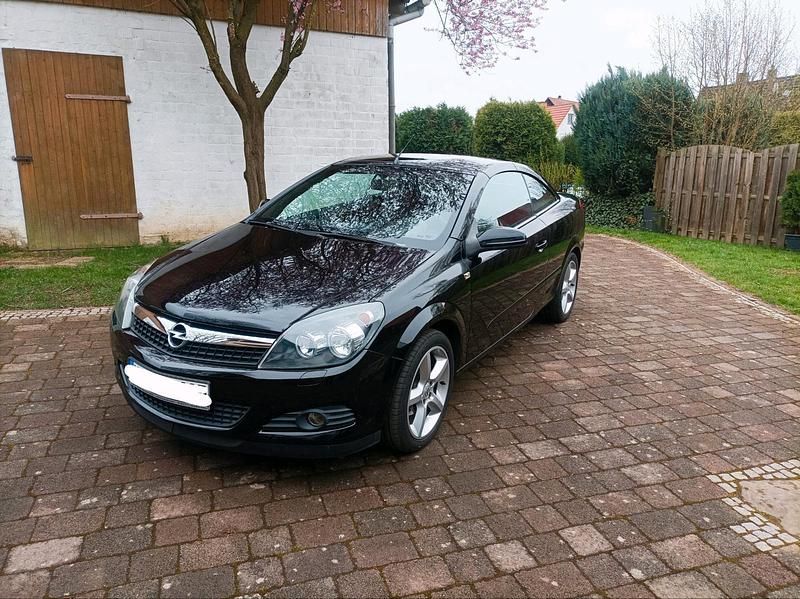 Gebraucht Opel Astra Cabriolet 105 PS (77 kW) 2007 Schwarz Cabrio