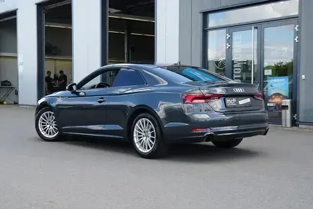Gebraucht Audi A5 Ambiente 190 PS (139 kW) 2017 Grau Coupé