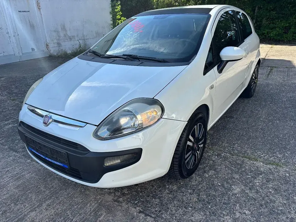 Gebraucht Fiat Punto Evo 69 PS (50 kW) 2012 Weiß Kleinwagen