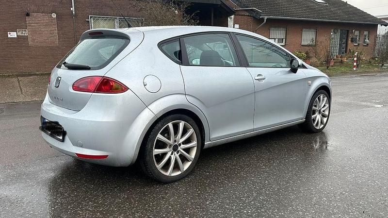 Gebraucht Seat Leon Stylance 140 PS (102 kW) 2008 Silber Limousine