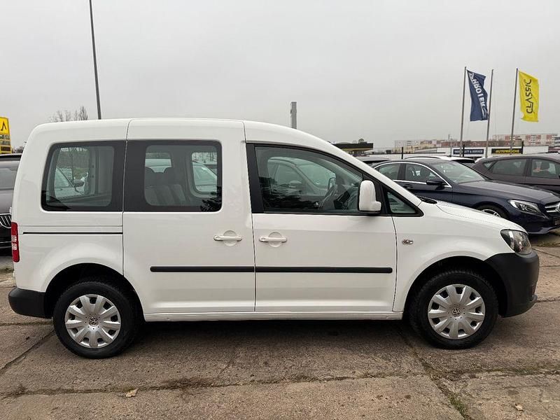 Gebraucht VW Caddy Trendline 102 PS (75 kW) 2012 Weiß Van / Kleinbus