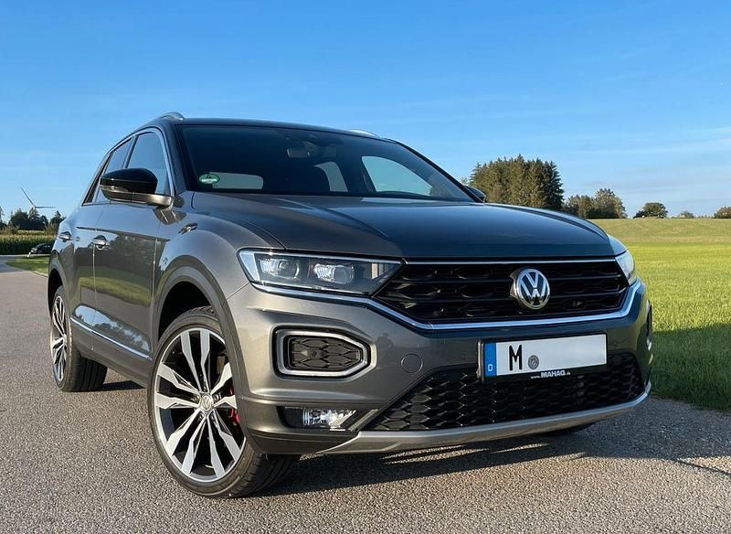 Grau Gebraucht 2018 VW T-Roc Sport SUV | 21.900 € (Fairer Preis) - Bild 1/4