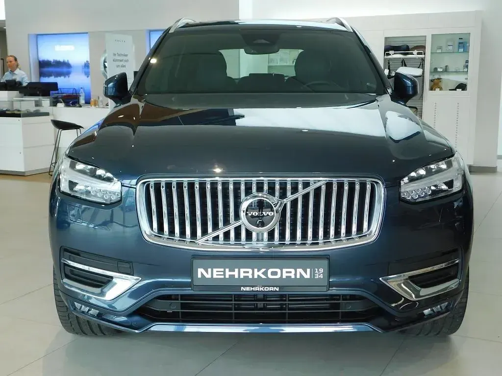 Gebraucht Volvo XC90 Plus 235 PS (172 kW) 2023 Blau SUV