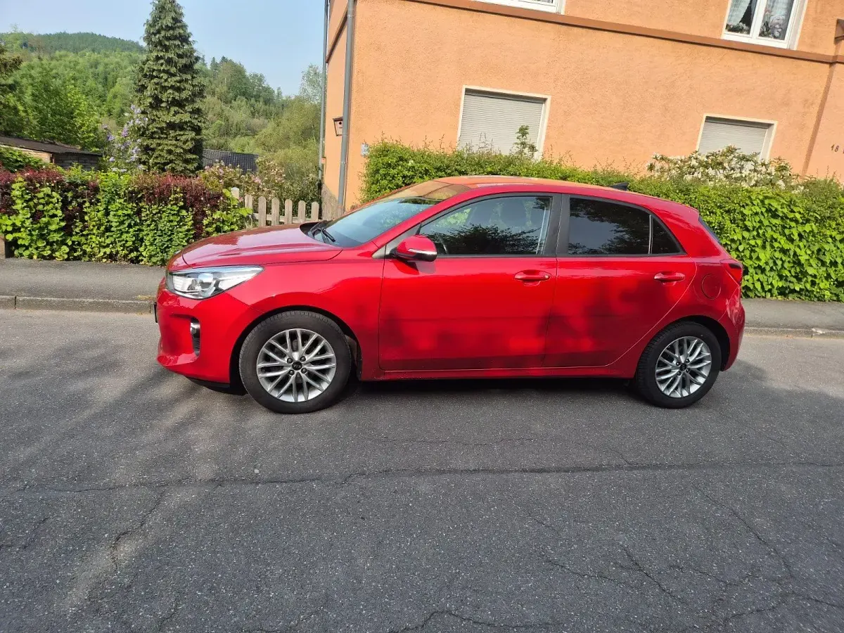 Gebraucht Kia Rio 84 PS (61 kW) 2019 Rot Kleinwagen