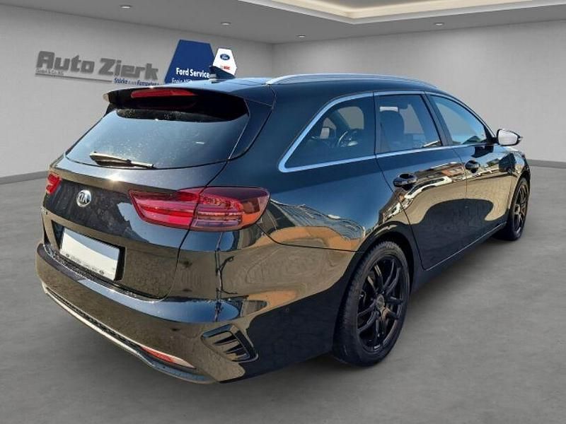 Gebraucht Kia Ceed Sportswagon Platinum Edition 140 PS (102 kW) 2018 1k) zilinaschwarz met. (schwarz Kombi