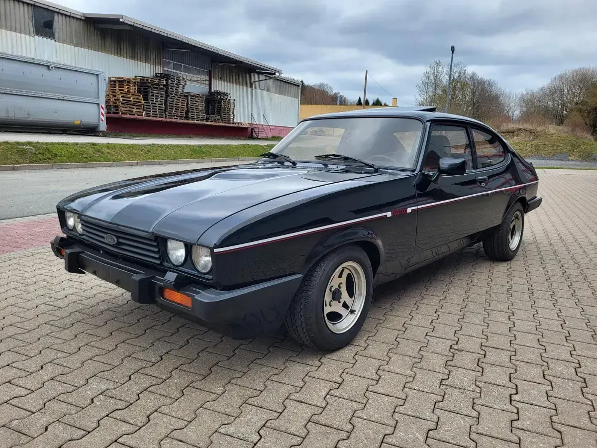 Second-hand Ford Capri 160 CP (117 kW) 1981 Negru Coupe