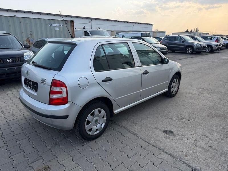 Gebraucht Skoda Fabia Classic 75 PS (55 kW) 2005 Silber Limousine