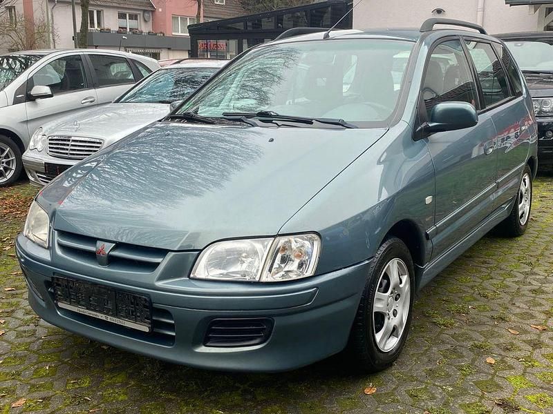 Grün Gebraucht 2002 Mitsubishi Space Star Comfort Edition Van / Kleinbus | 1.990 € (Teuer) - Bild 1/4