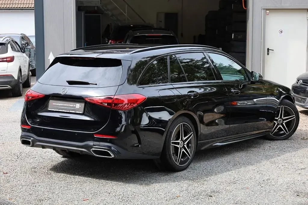 Gebraucht Mercedes 220 AMG line 200 PS (147 kW) 2023 Schwarz Limousine