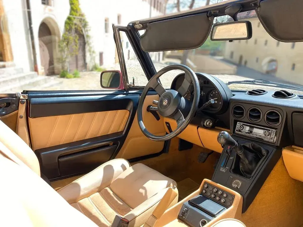 Gebraucht Alfa Romeo Spider 120 PS (88 kW) 1993 Rot Cabrio