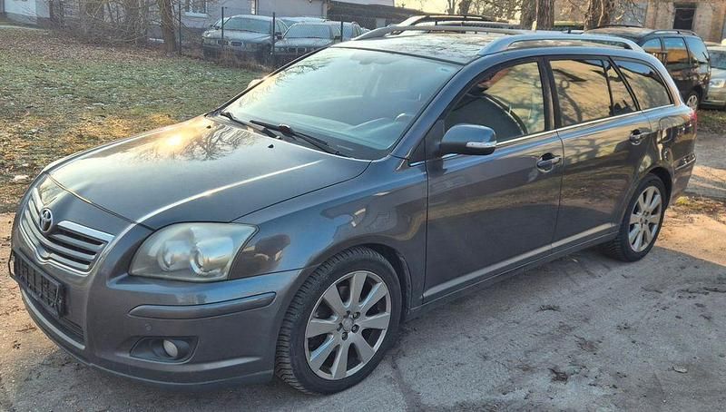 Gebraucht Toyota Avensis Travel 126 PS (92 kW) 2008 Grau Kombi