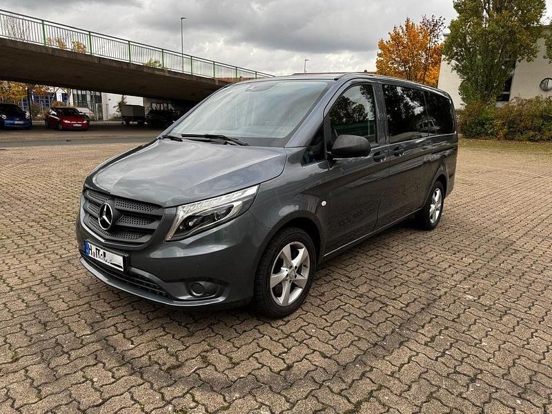 Grau Gebraucht 2016 Mercedes Vito Kombi | 27.500 € (Fairer Preis) - Bild 1/4