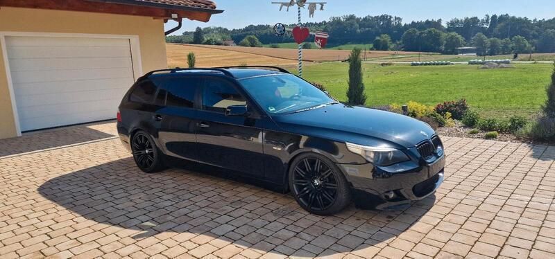 Schwarz Gebraucht 2004 BMW 545 M Sport Kombi | 5.800 € (Superpreis) - Bild 1/4