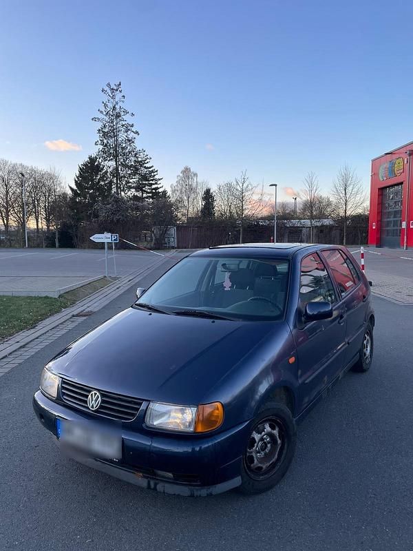 Blau Gebraucht 1997 VW Polo Kleinwagen | 350 € (Superpreis) - Bild 1/4