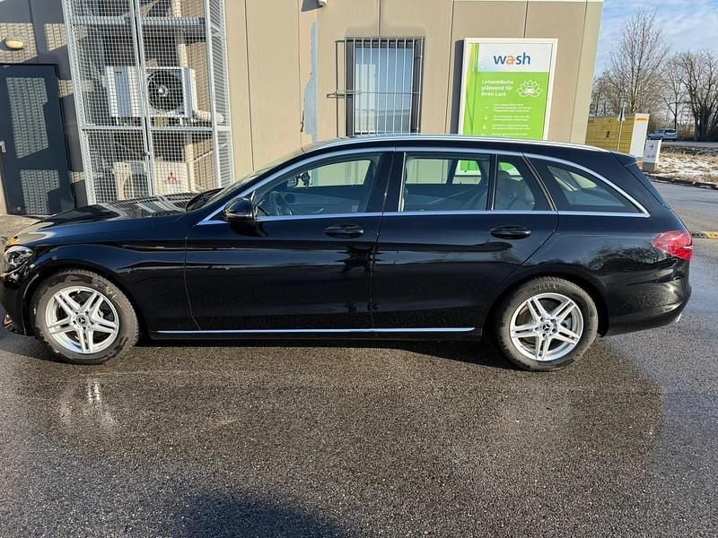 Gebraucht Mercedes C220 194 PS (142 kW) 2019 Schwarz Kombi