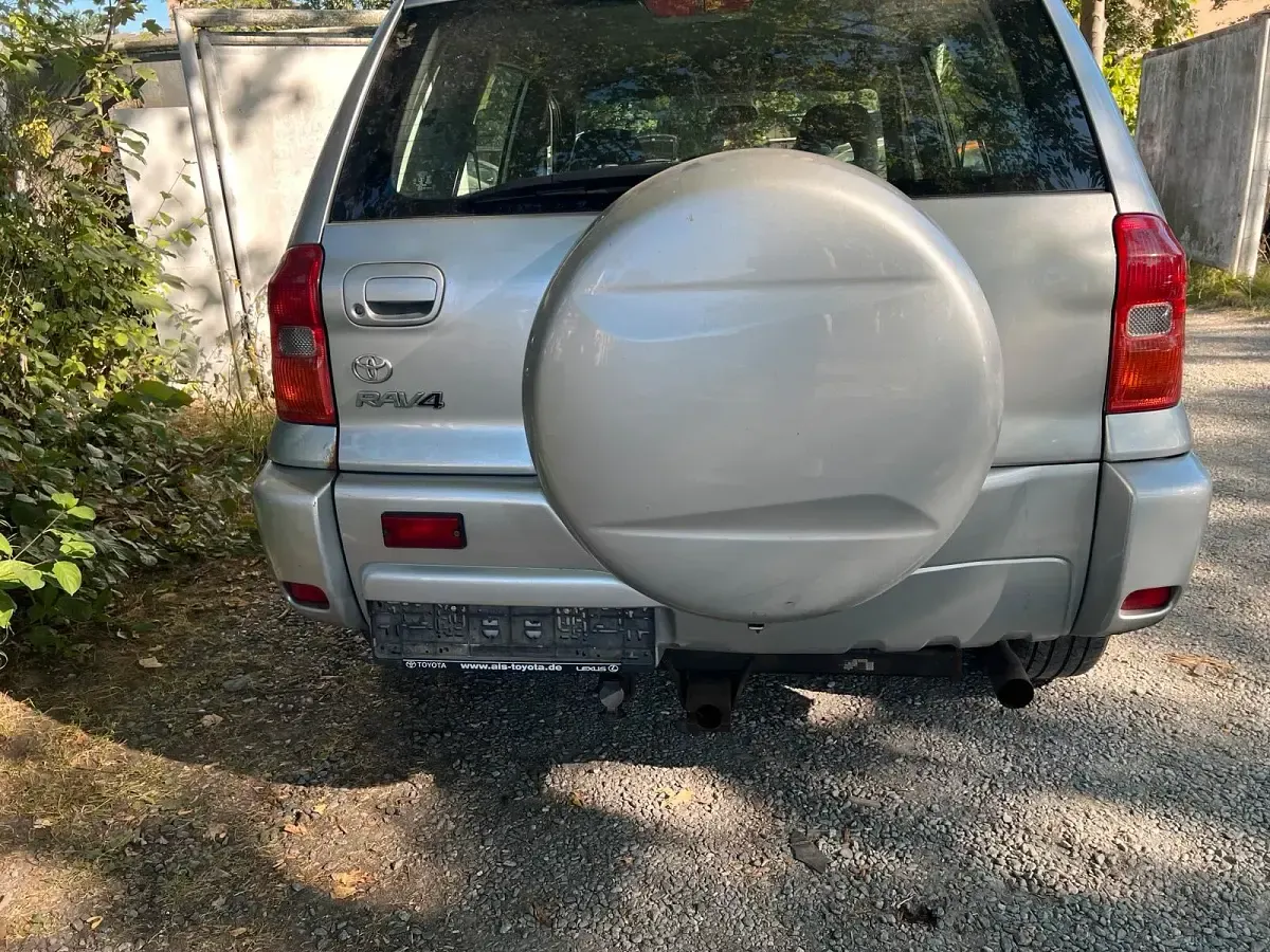 Gebraucht Toyota RAV4 150 PS (110 kW) 2001 Silber SUV