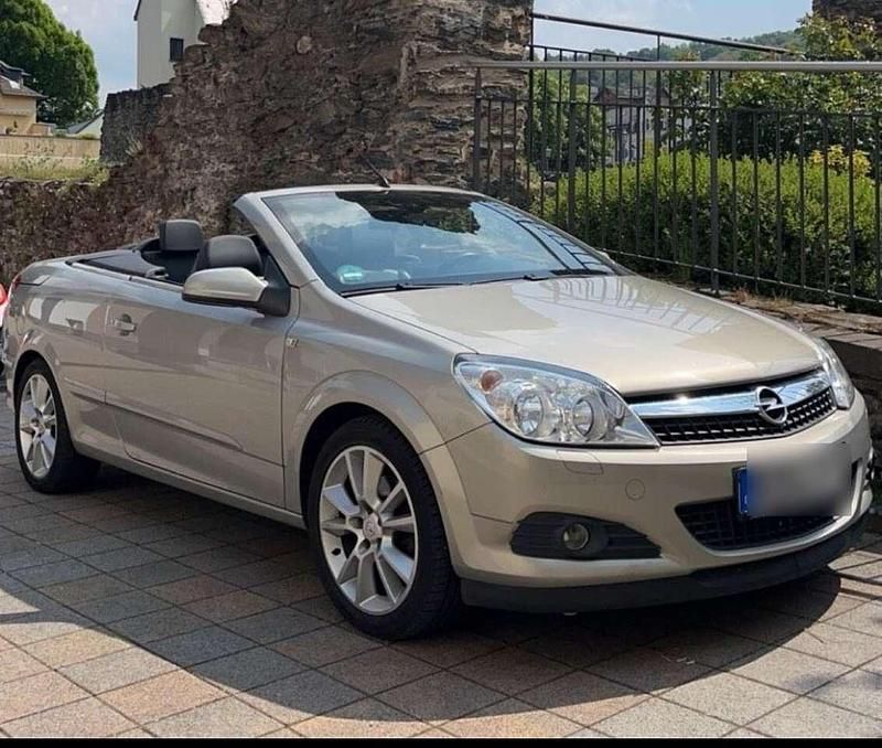 Beige Gebraucht 2007 Opel Astra Cabriolet Cosmo Cabrio | 4.000 € (Fairer Preis) - Bild 1/4